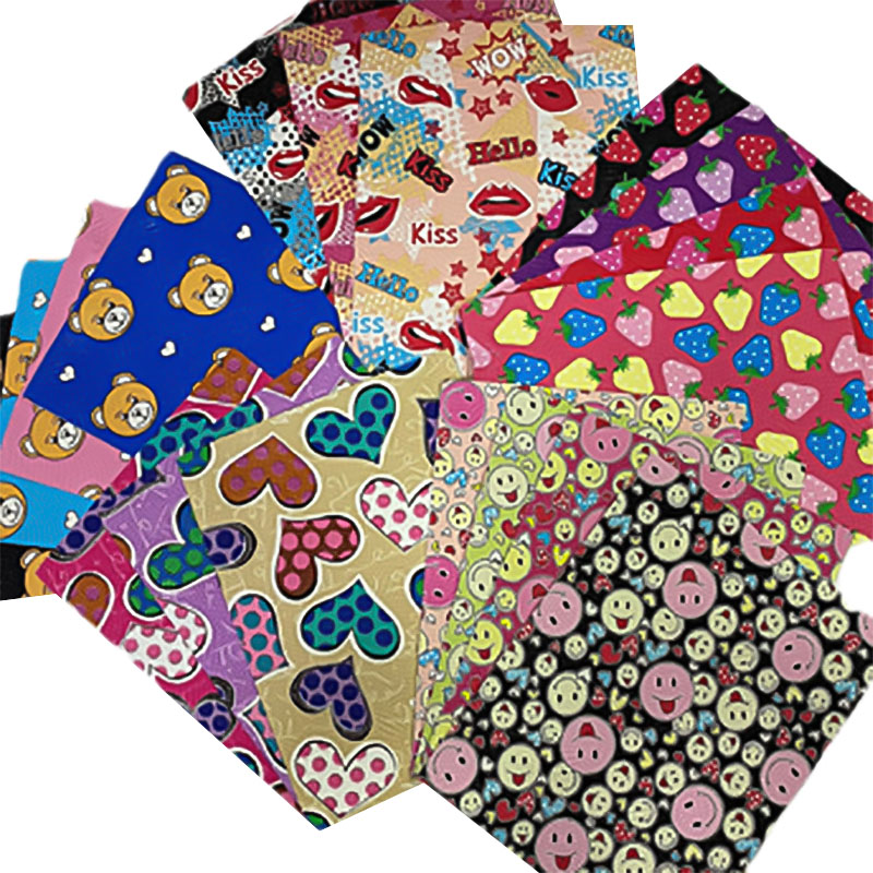 Farverig trykt kunstigt læder til taske